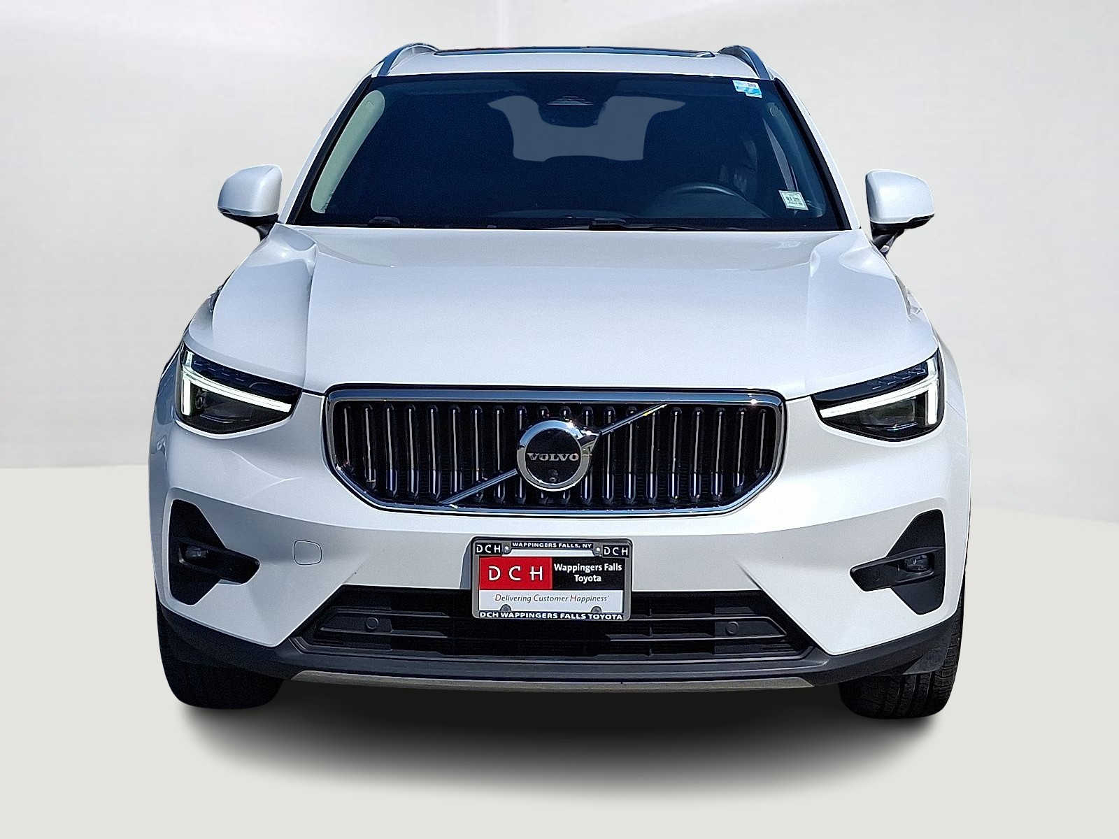 Thumbnail: 2024 Volvo XC40 - 3