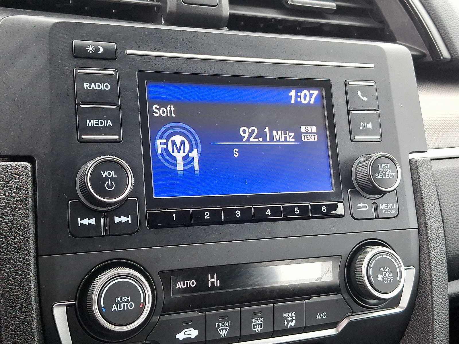 Thumbnail: 2019 Honda Civic - 17