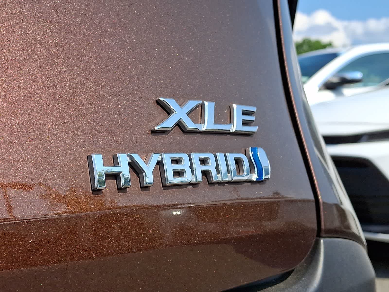 Thumbnail: 2021 Toyota Sienna - 34