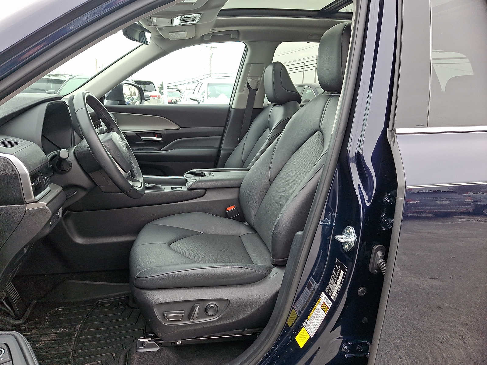 Thumbnail: 2024 Toyota Grand Highlander - 18