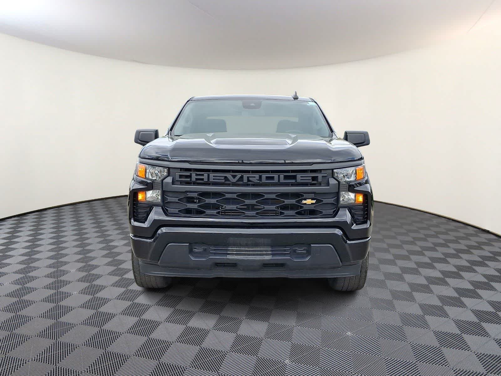 Thumbnail: 2023 Chevrolet Silverado 1500 - 3