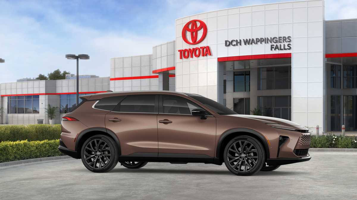 Thumbnail: 2026 Toyota Crown Signia - 15