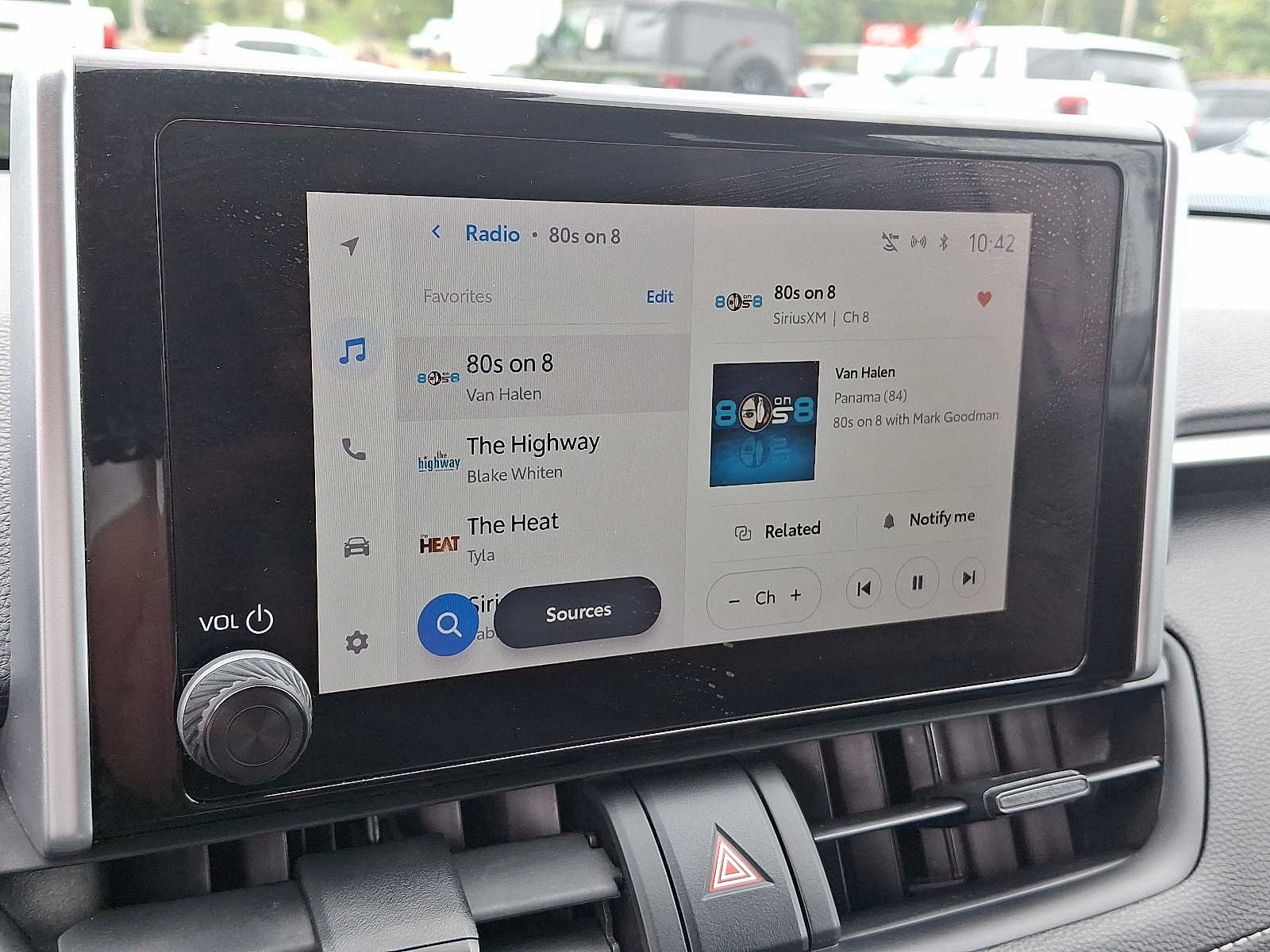 Thumbnail: 2023 Toyota RAV4 - 16