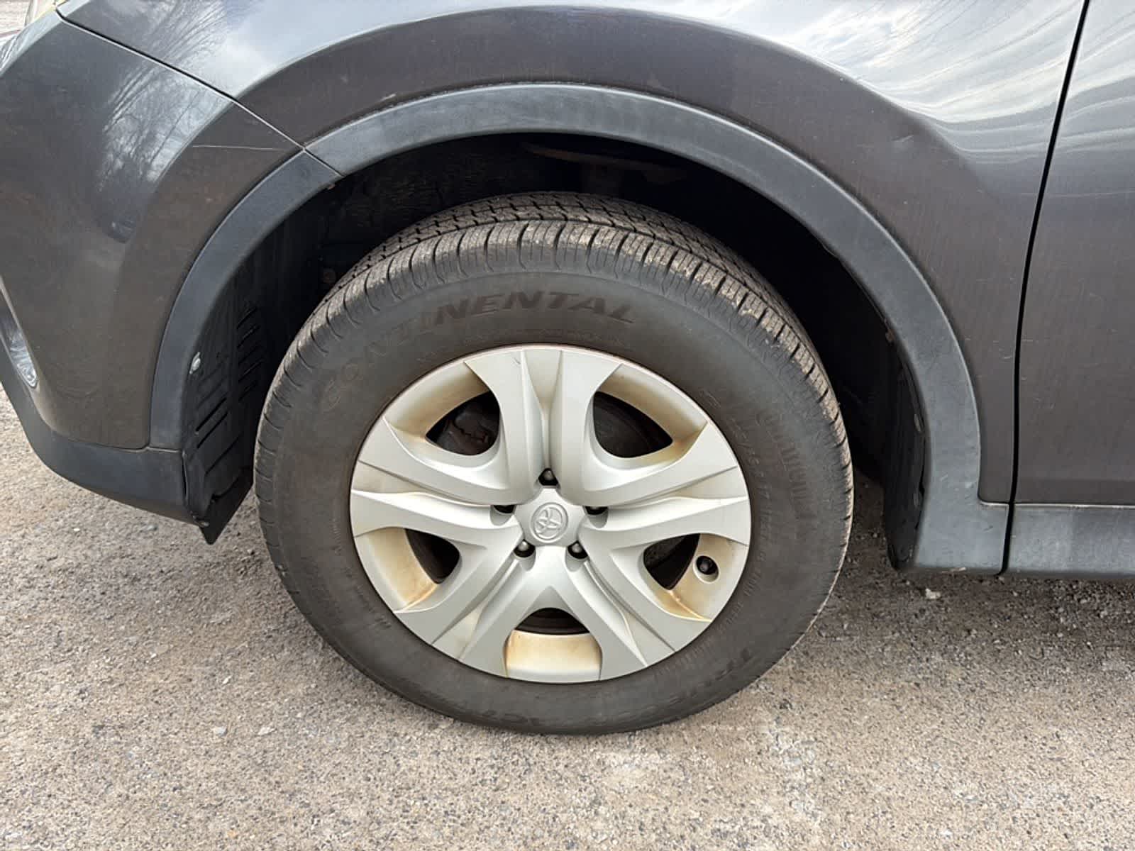 Thumbnail: 2015 Toyota RAV4 - 20