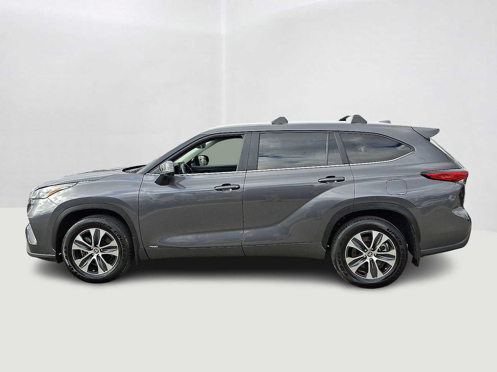 Thumbnail: 2023 Toyota Highlander - 10