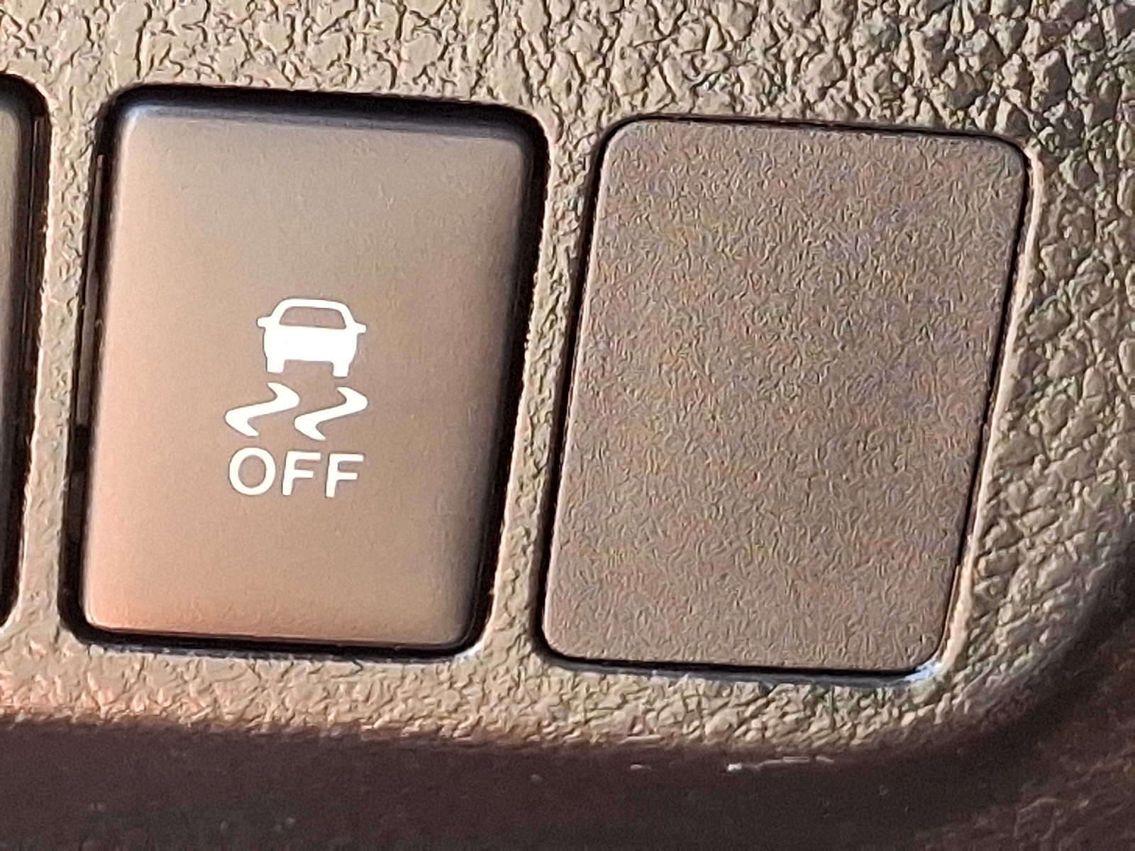 Thumbnail: 2015 Toyota RAV4 - 27