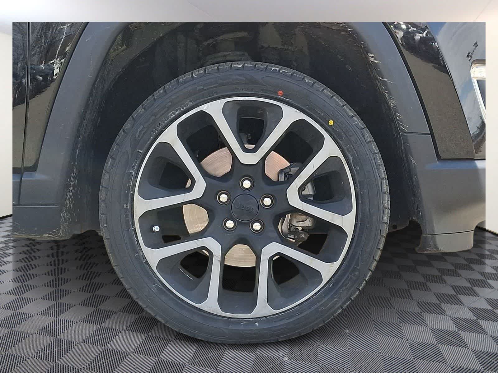 Thumbnail: 2017 Jeep Compass - 8