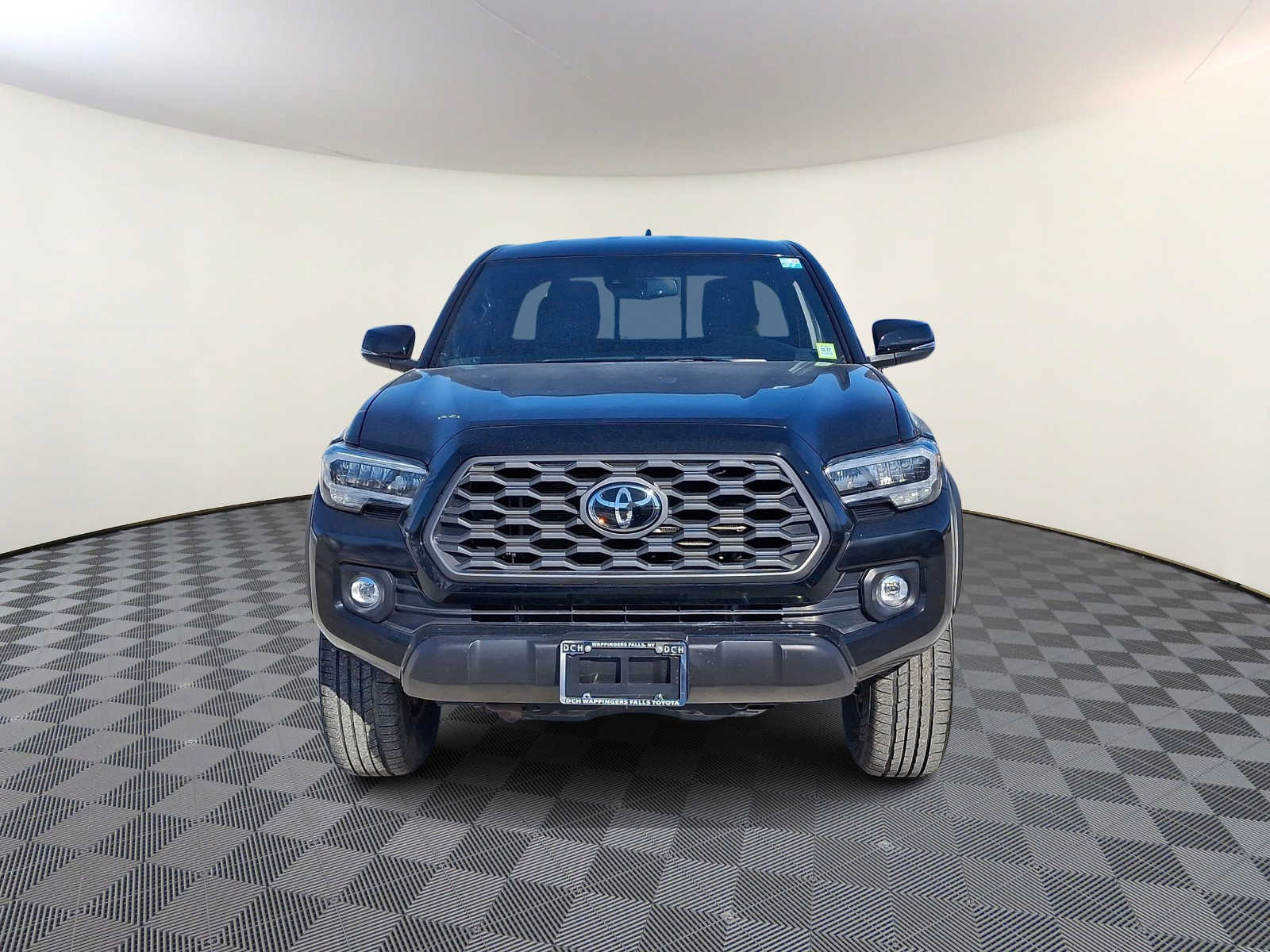 Thumbnail: 2020 Toyota Tacoma - 3