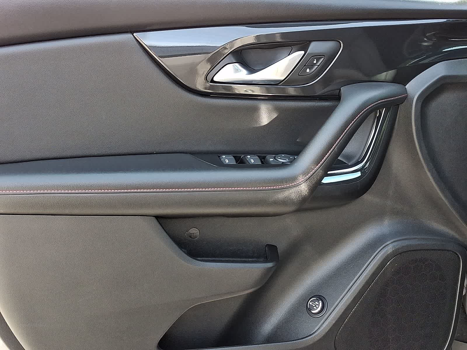 Thumbnail: 2021 Chevrolet Blazer - 14