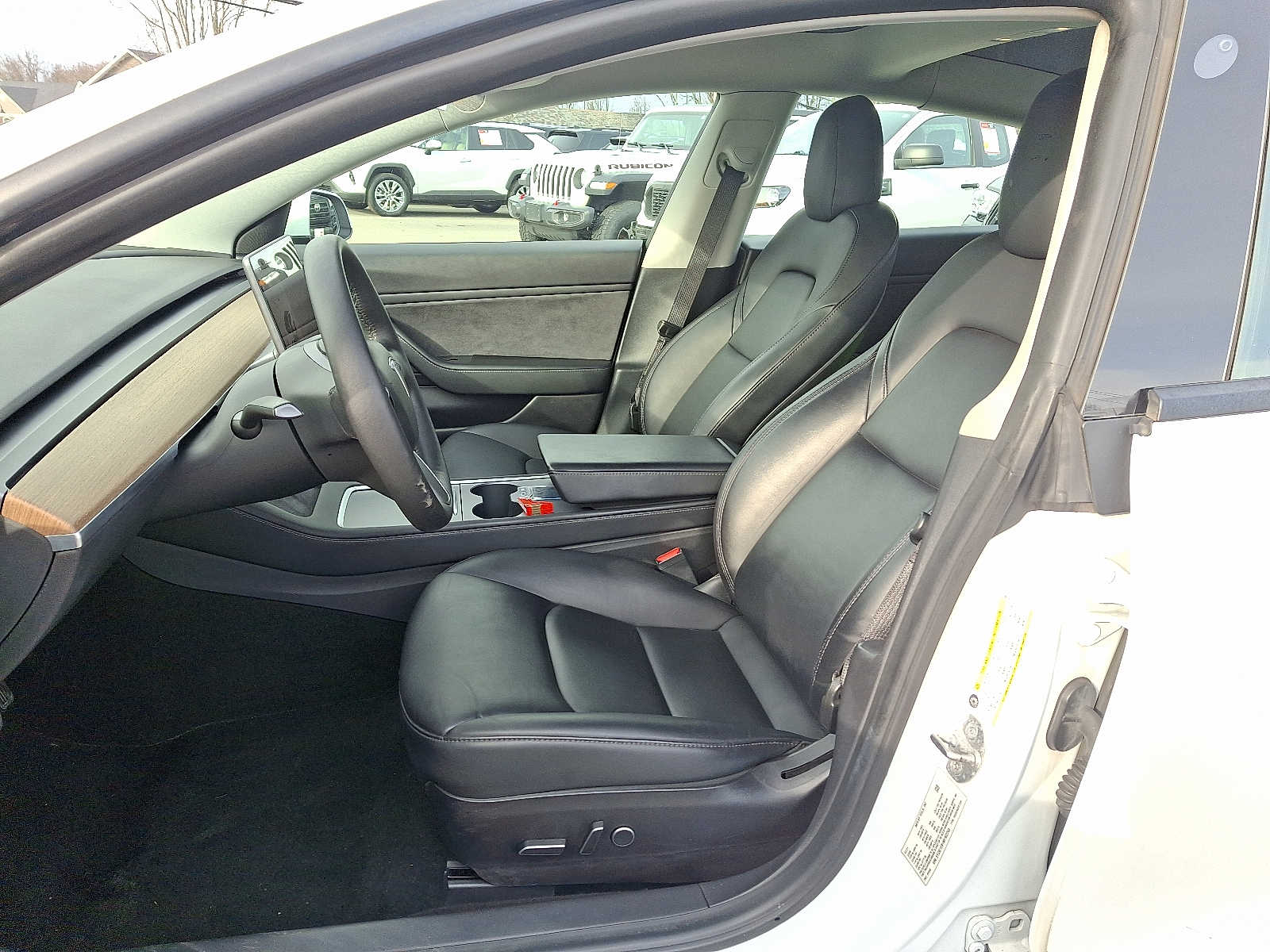 Thumbnail: 2021 Tesla Model 3 - 14