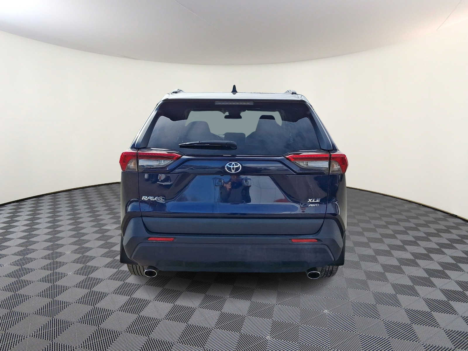 Thumbnail: 2021 Toyota RAV4 - 7