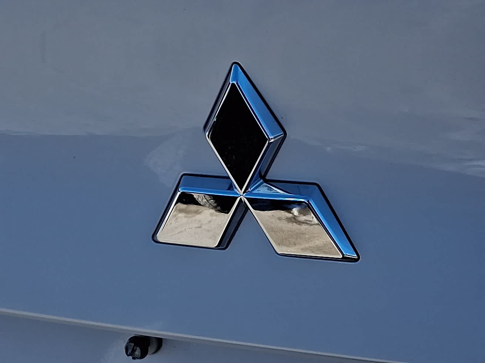 Thumbnail: 2024 Mitsubishi Outlander - 33