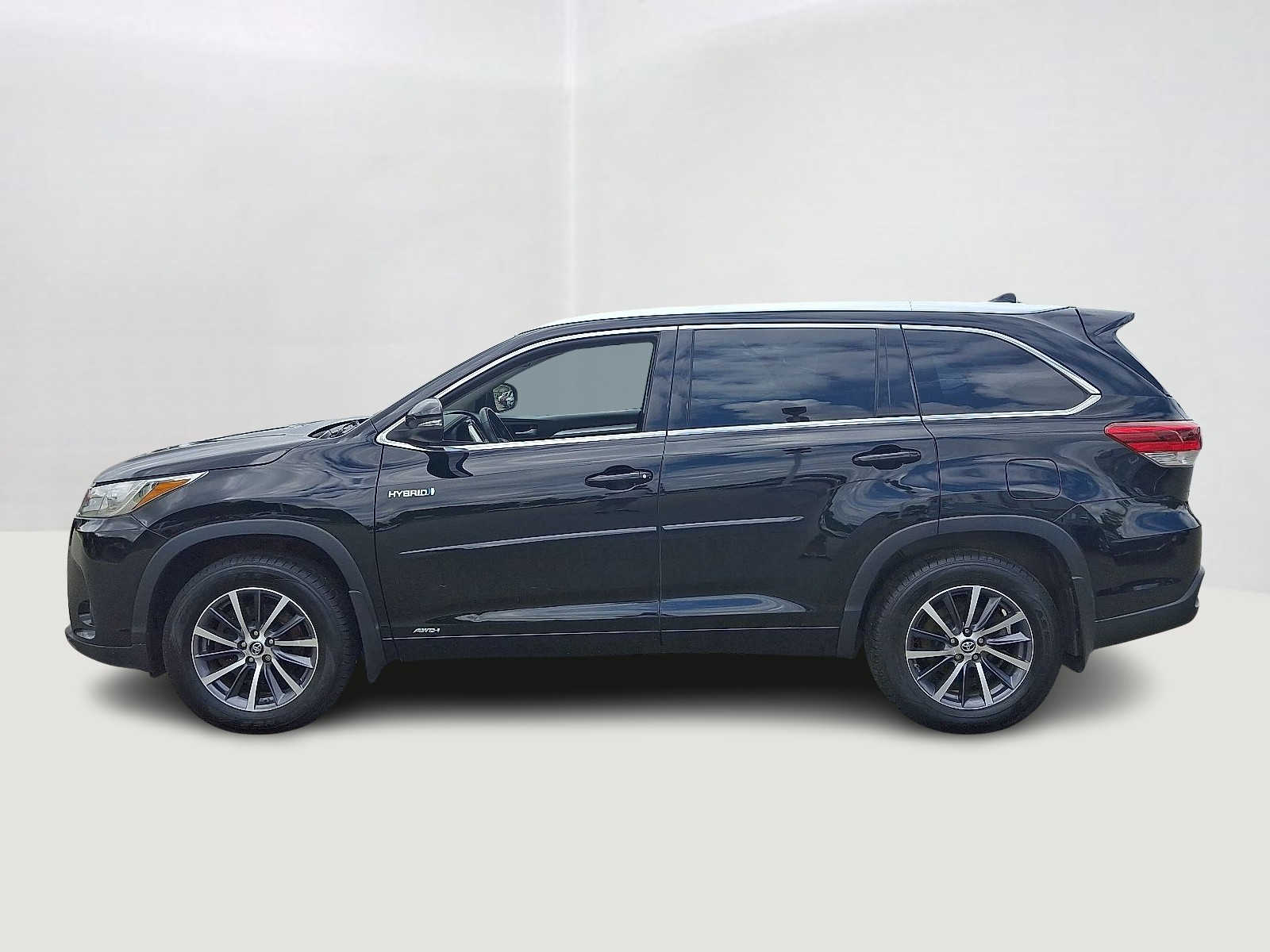 Thumbnail: 2017 Toyota Highlander - 9