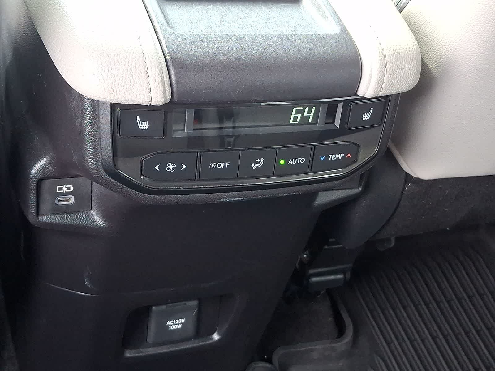 Thumbnail: 2024 Toyota Grand Highlander - 15