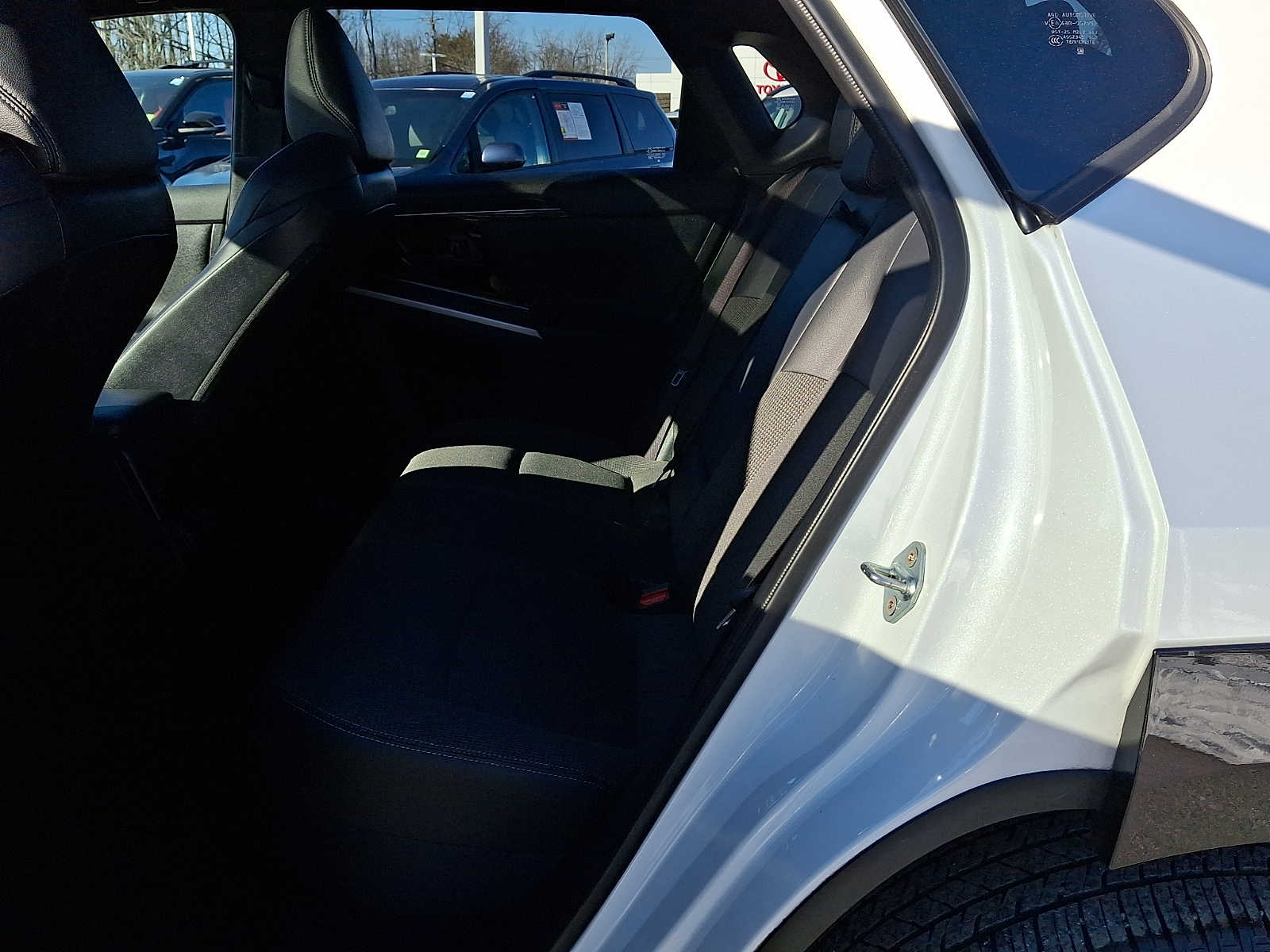 Thumbnail: 2025 Toyota bZ4X - 13