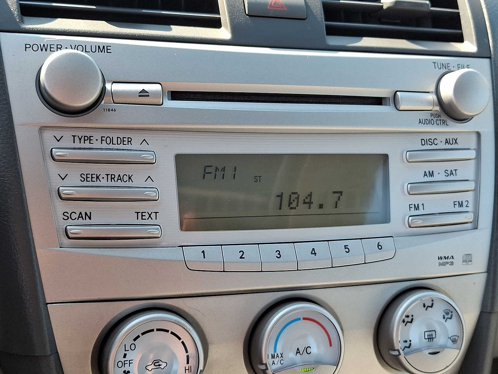 Thumbnail: 2010 Toyota Camry - 19