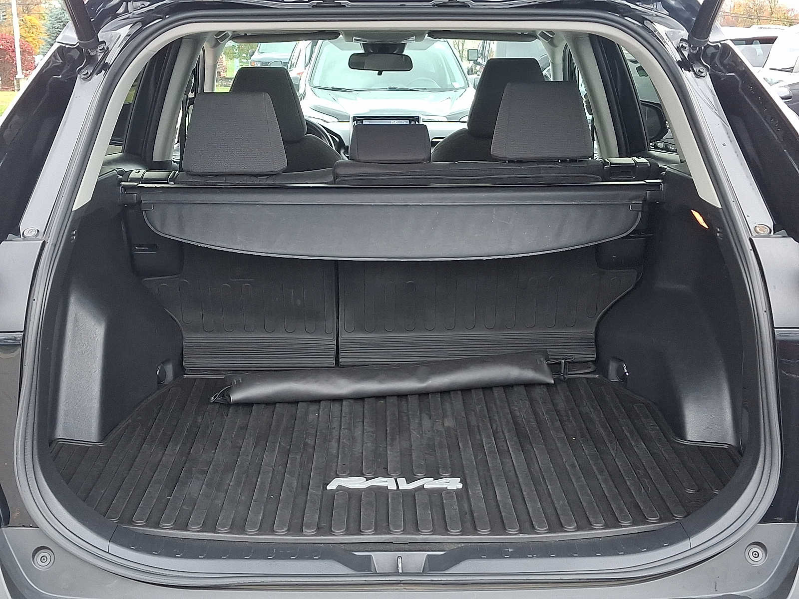 Thumbnail: 2021 Toyota RAV4 - 30