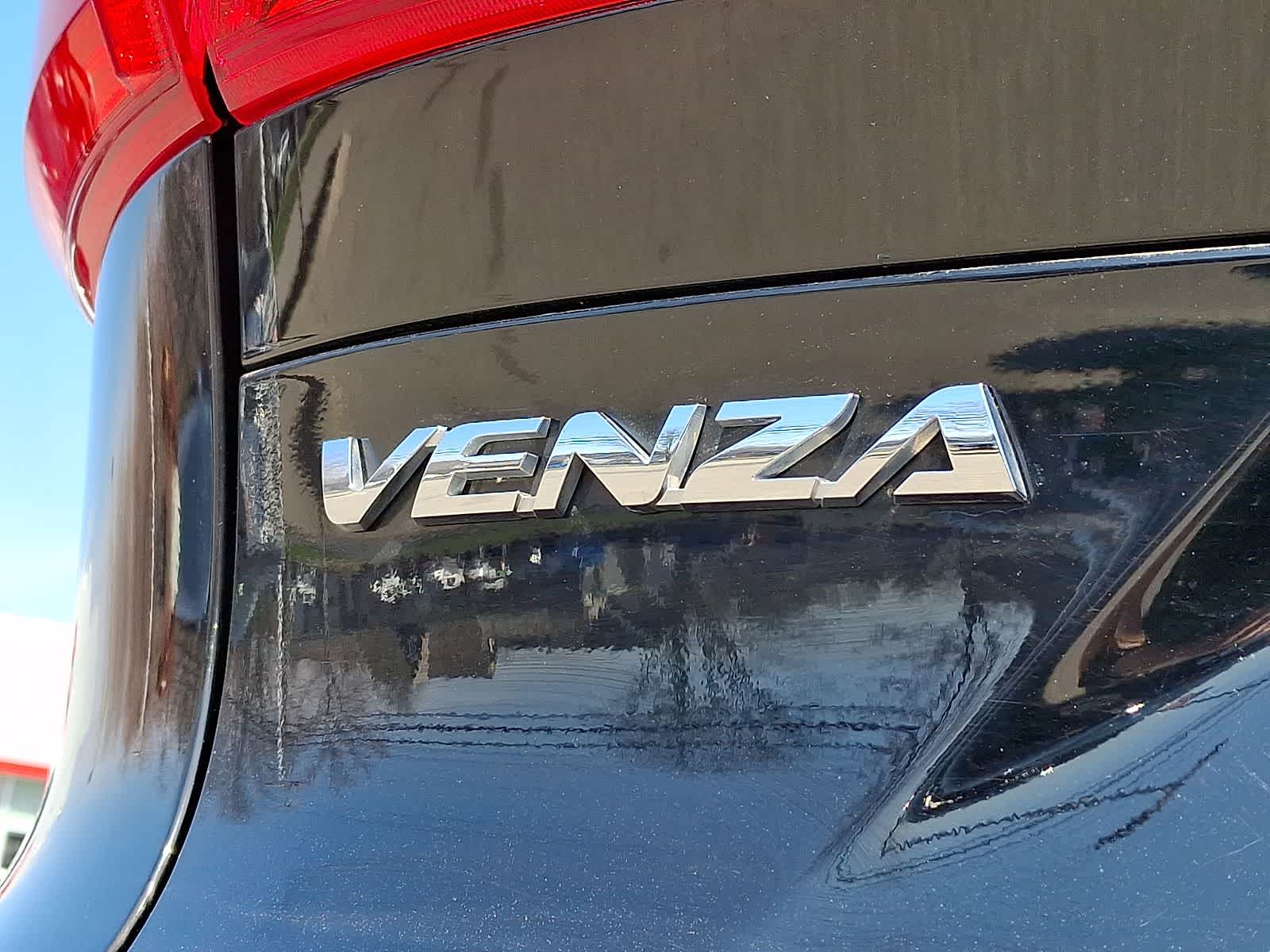 Thumbnail: 2023 Toyota Venza - 34