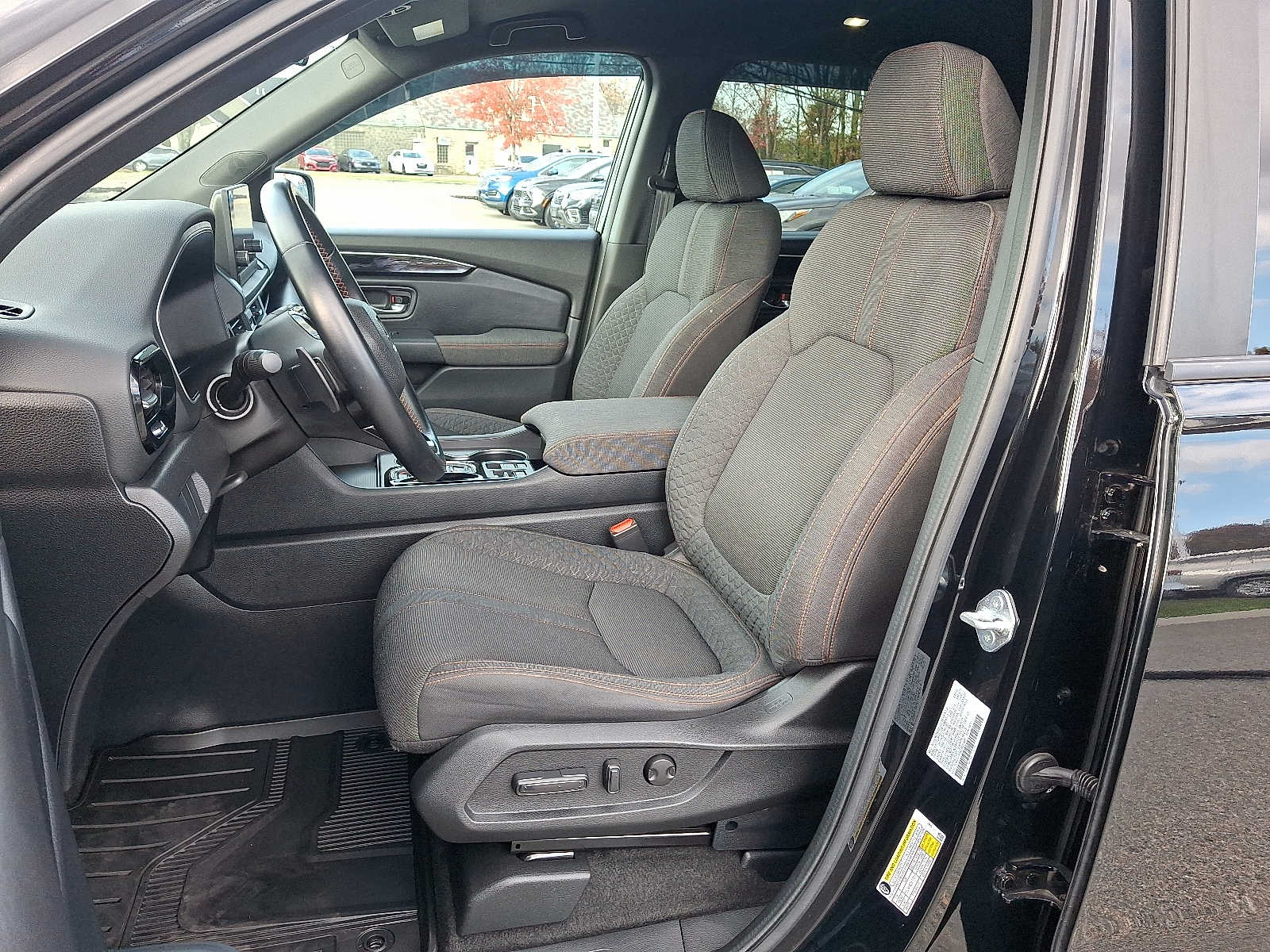 Thumbnail: 2023 Honda Pilot - 15