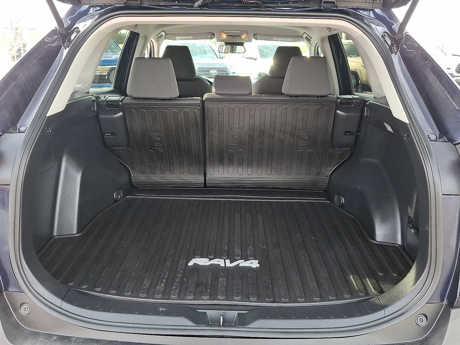 Thumbnail: 2020 Toyota RAV4 - 30