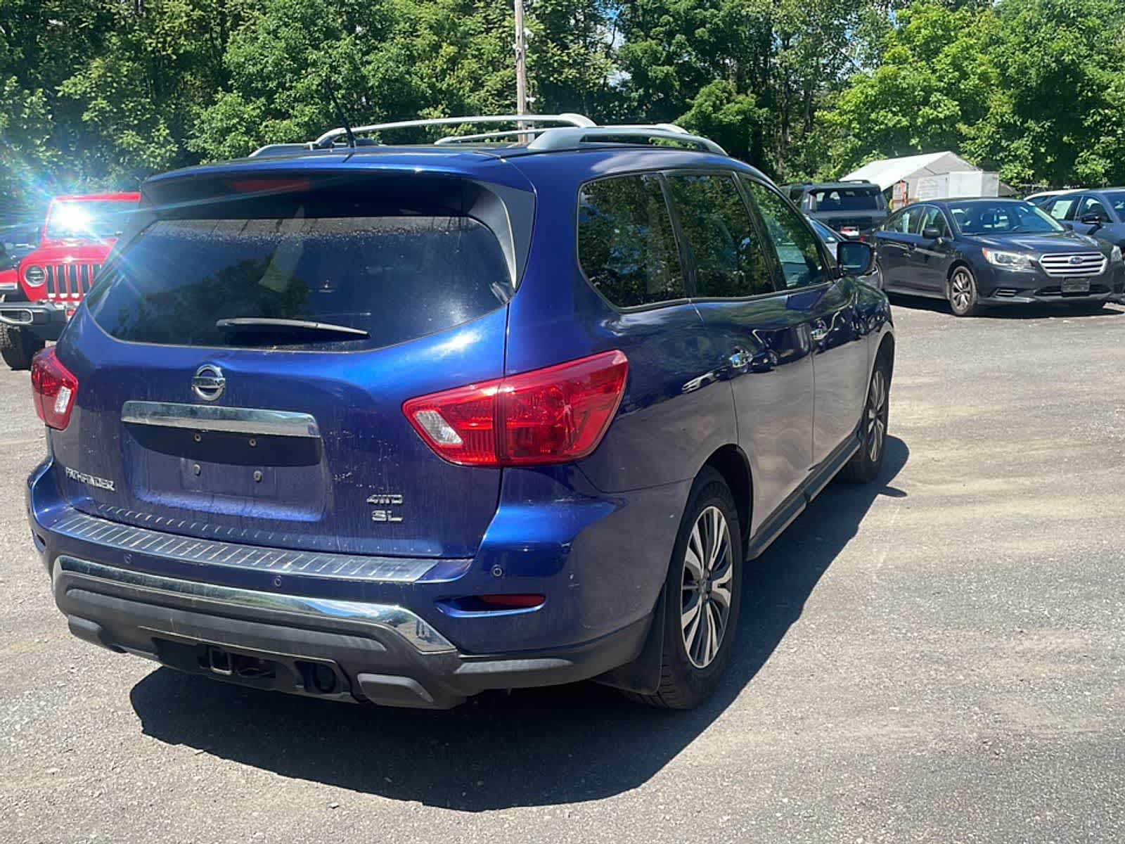 Thumbnail: 2017 Nissan Pathfinder - 8