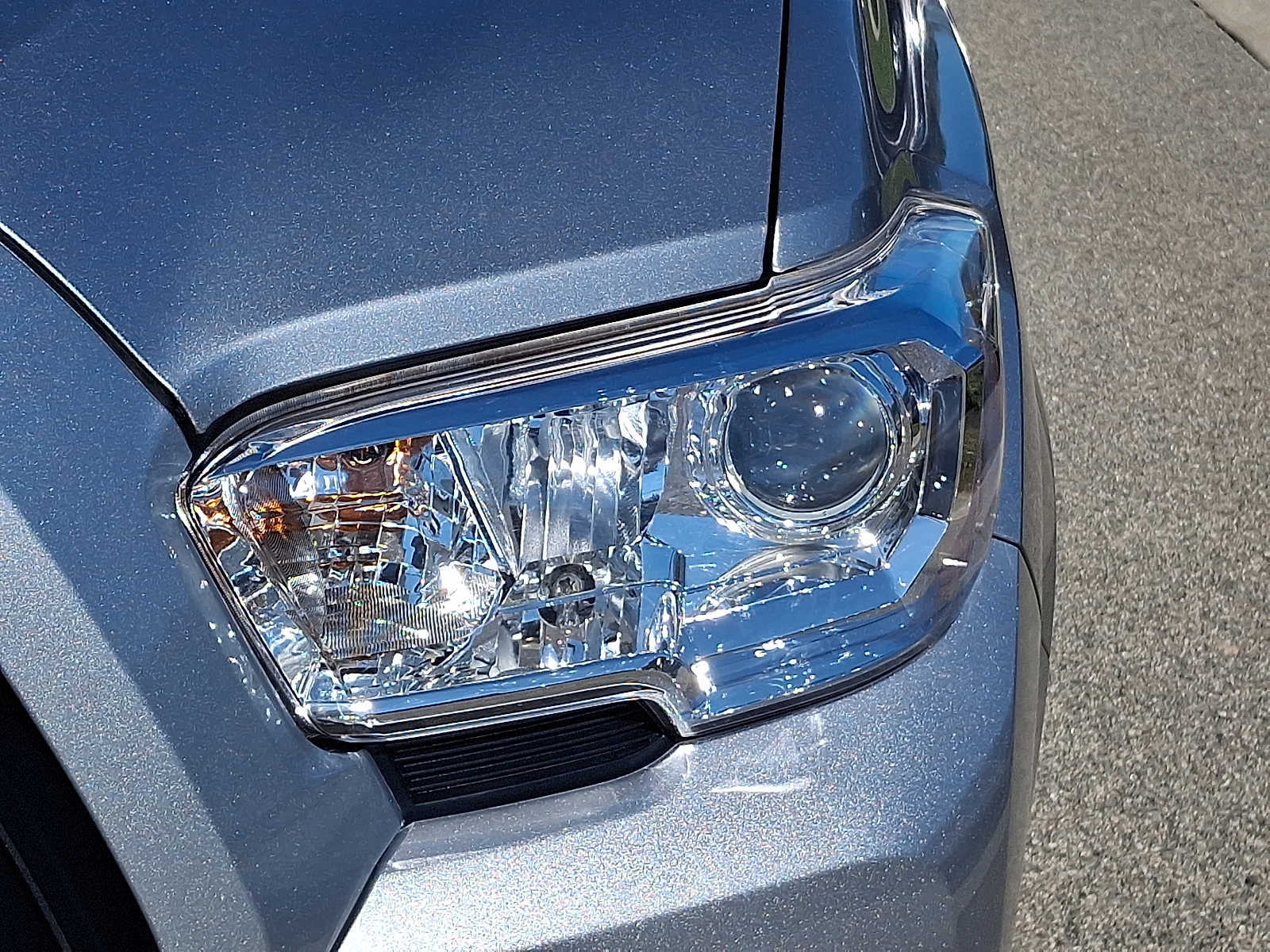 Thumbnail: 2022 Toyota Tacoma - 12