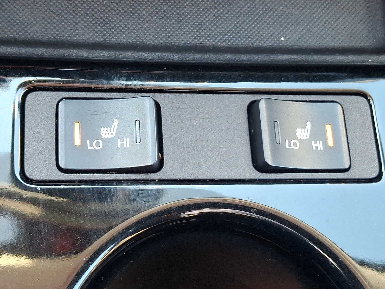 Thumbnail: 2020 Toyota Prius Prime - 24