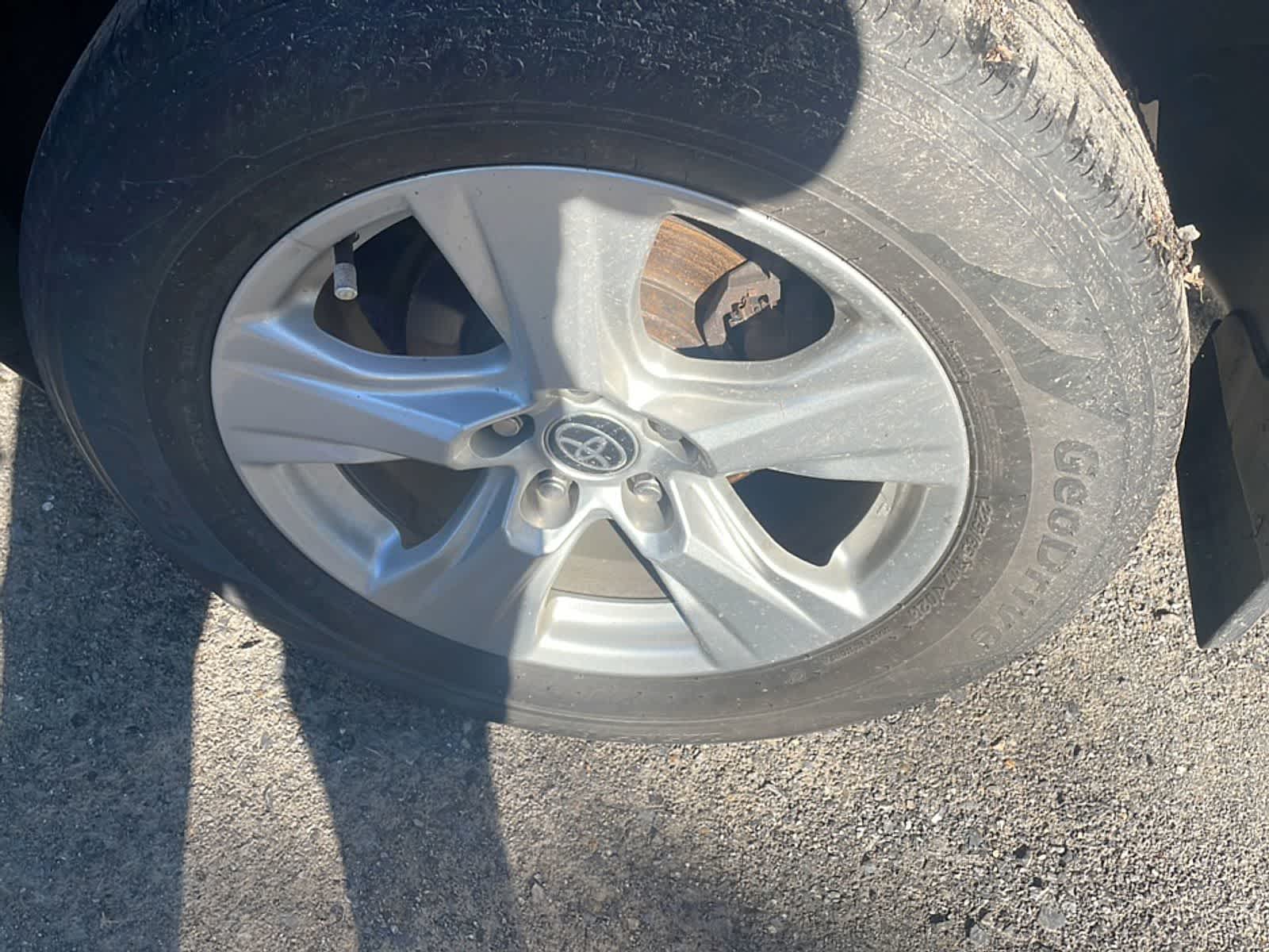 Thumbnail: 2021 Toyota RAV4 - 22