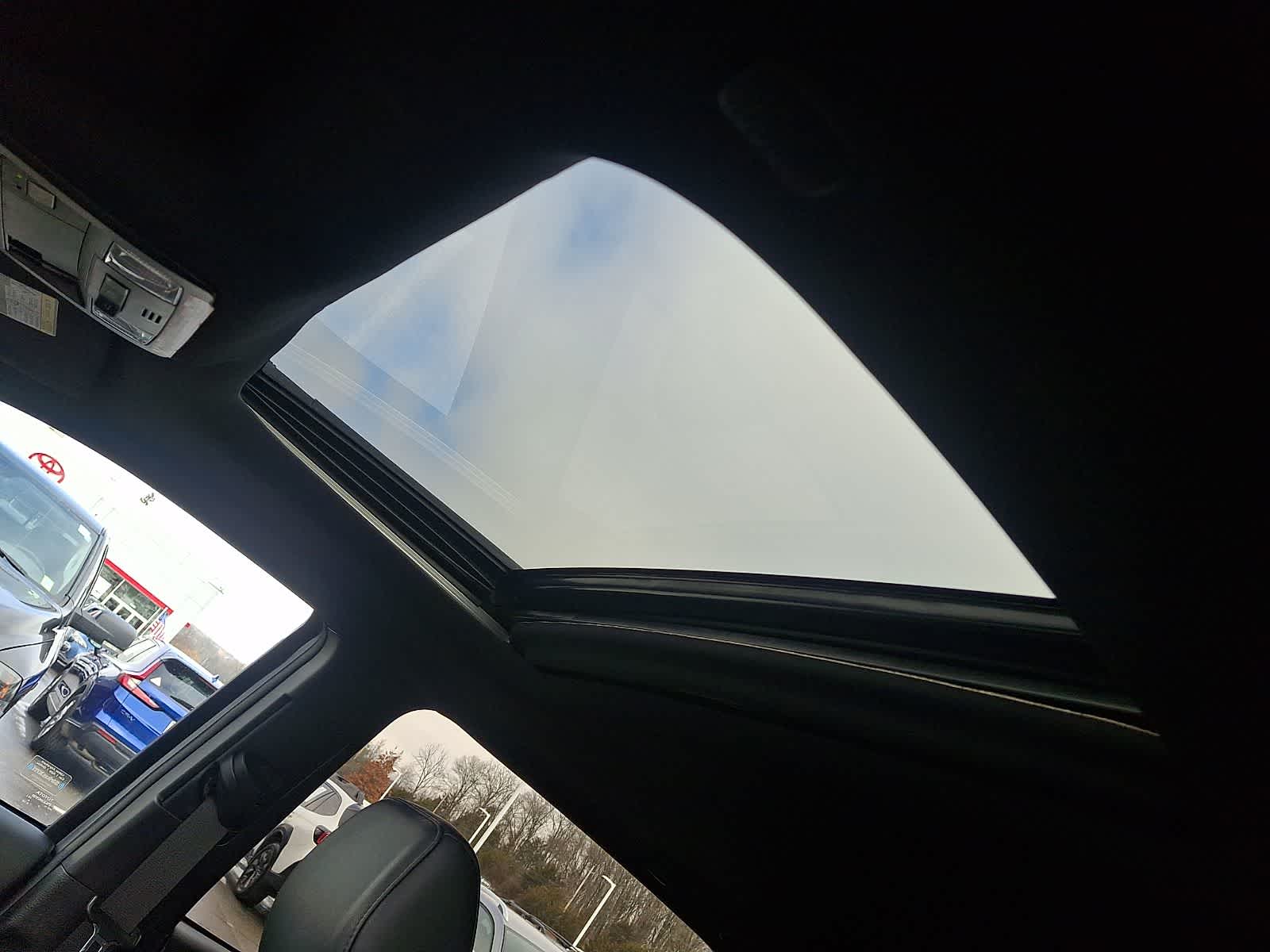 Thumbnail: 2023 Toyota Tacoma - 17