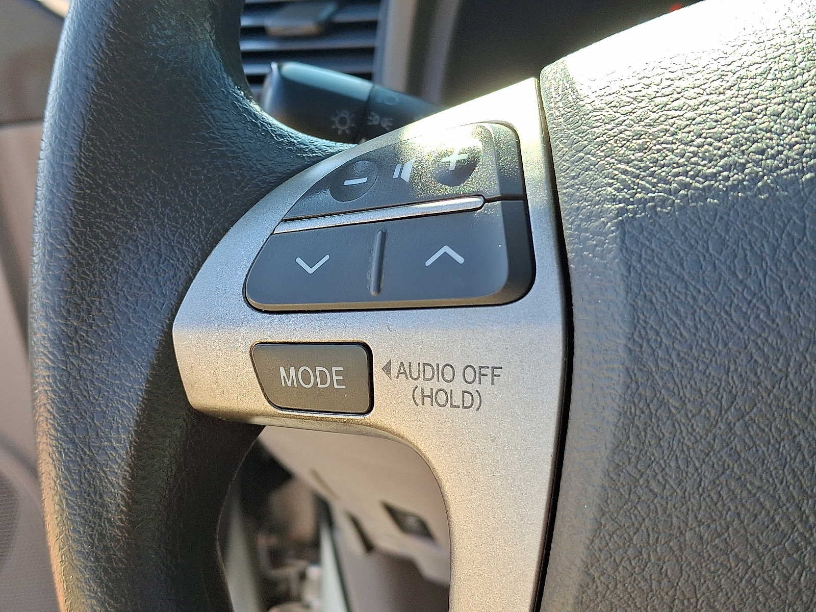 Thumbnail: 2010 Toyota Camry - 22