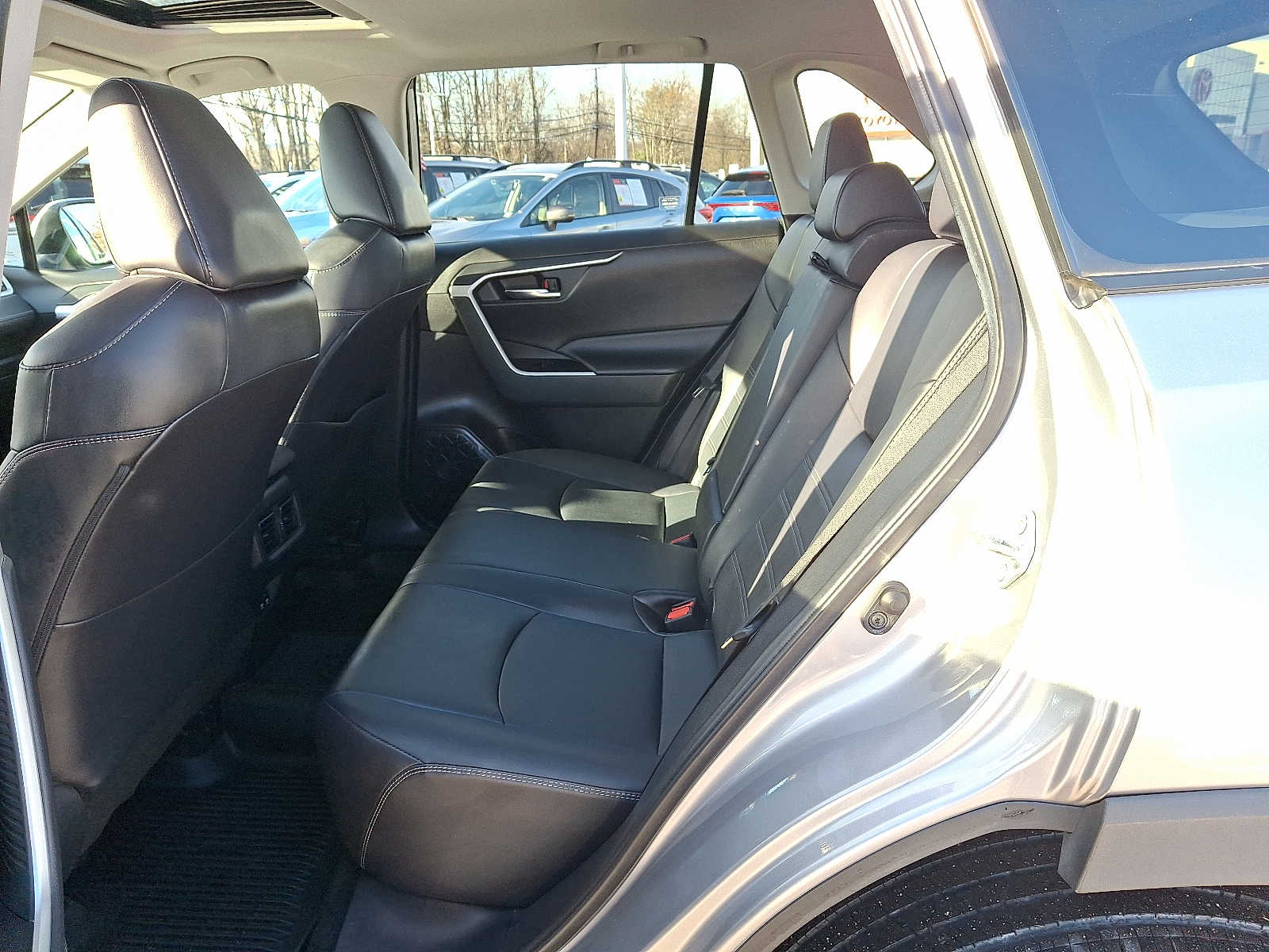 Thumbnail: 2021 Toyota RAV4 - 13