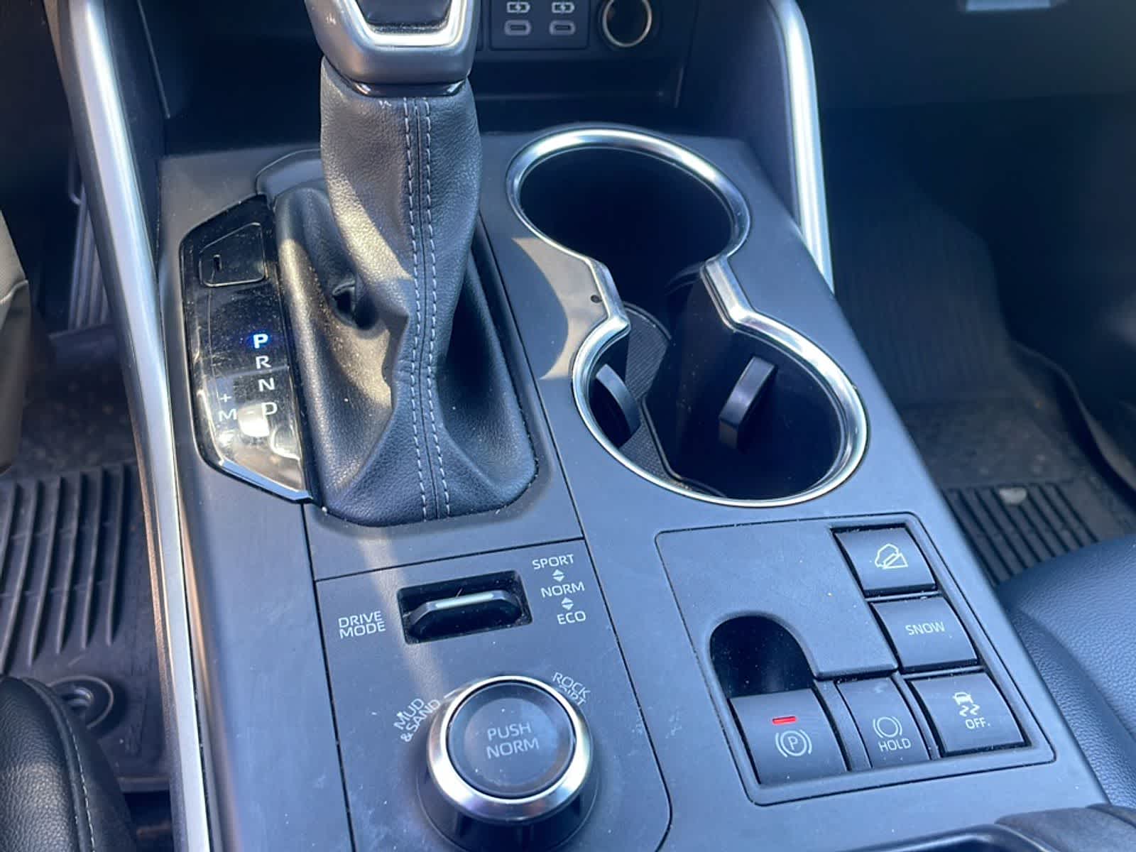 Thumbnail: 2024 Toyota Highlander - 20
