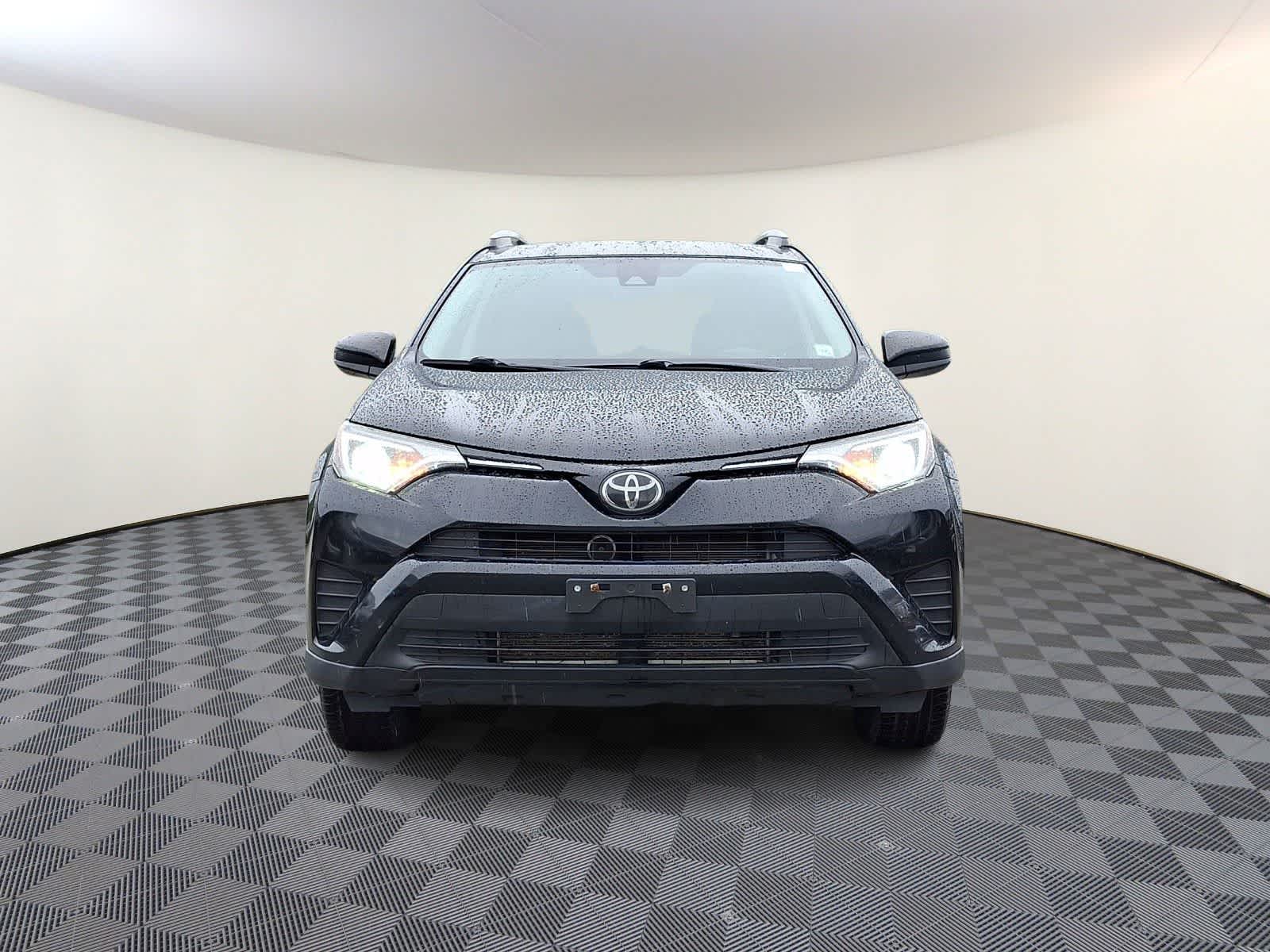 Thumbnail: 2018 Toyota RAV4 - 3