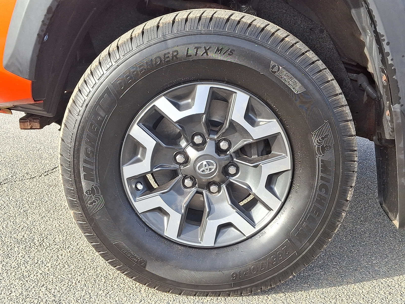 Thumbnail: 2017 Toyota Tacoma - 10