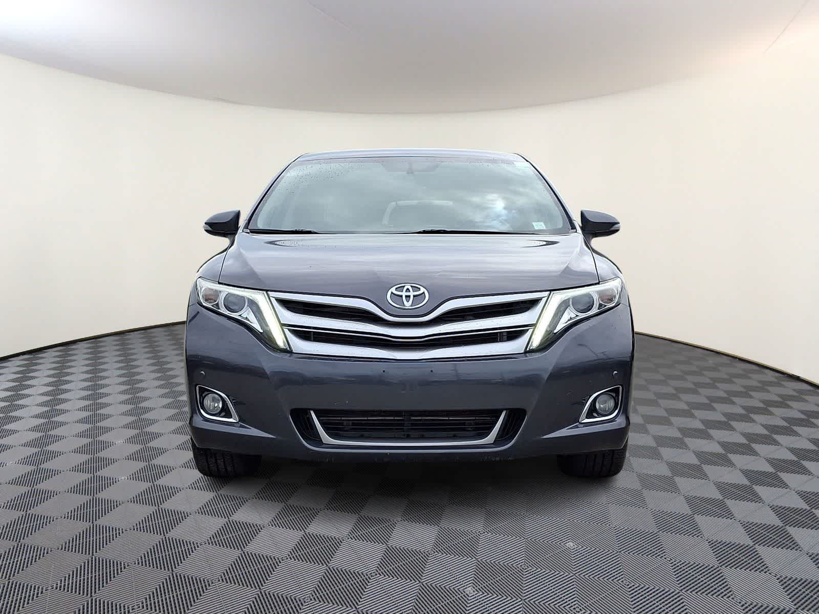 Thumbnail: 2015 Toyota Venza - 3