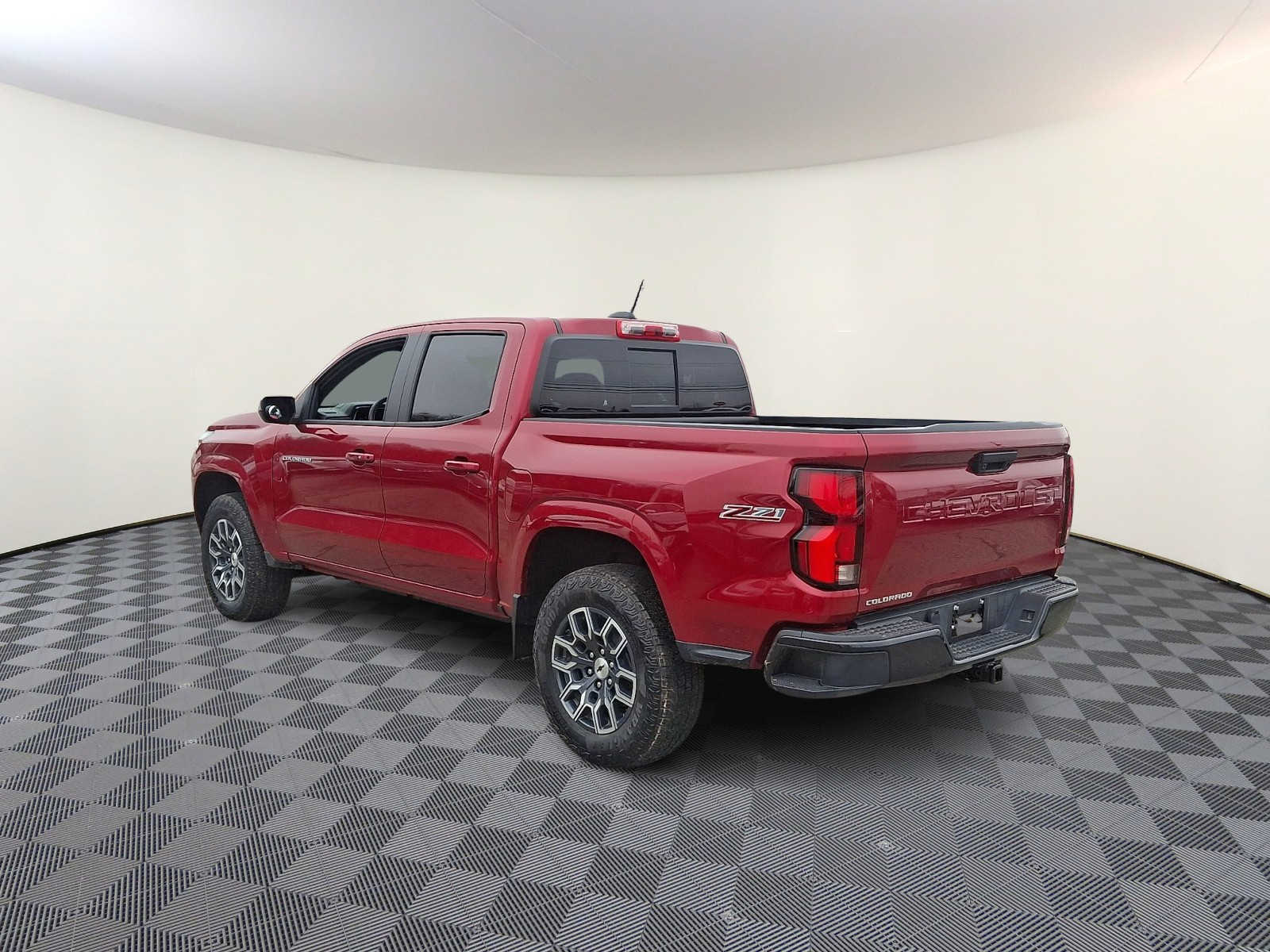 Thumbnail: 2024 Chevrolet Colorado - 13