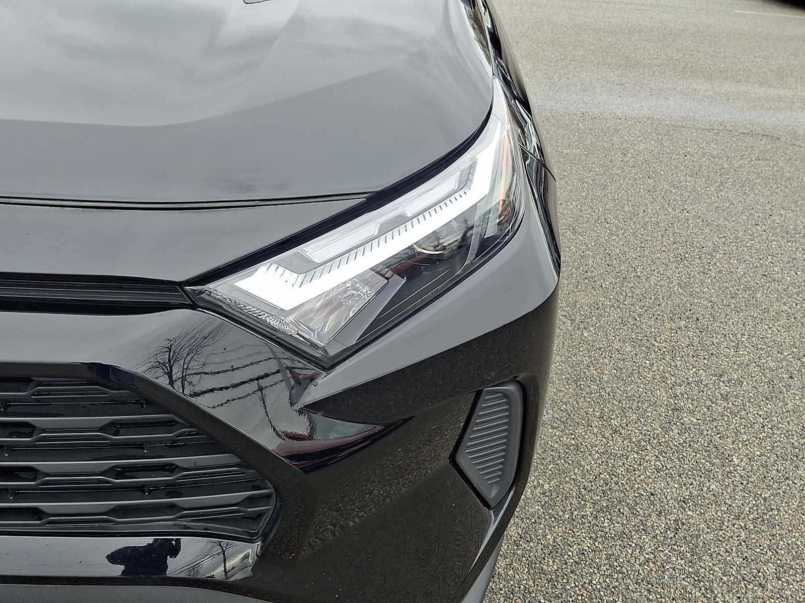 Thumbnail: 2024 Toyota RAV4 - 12