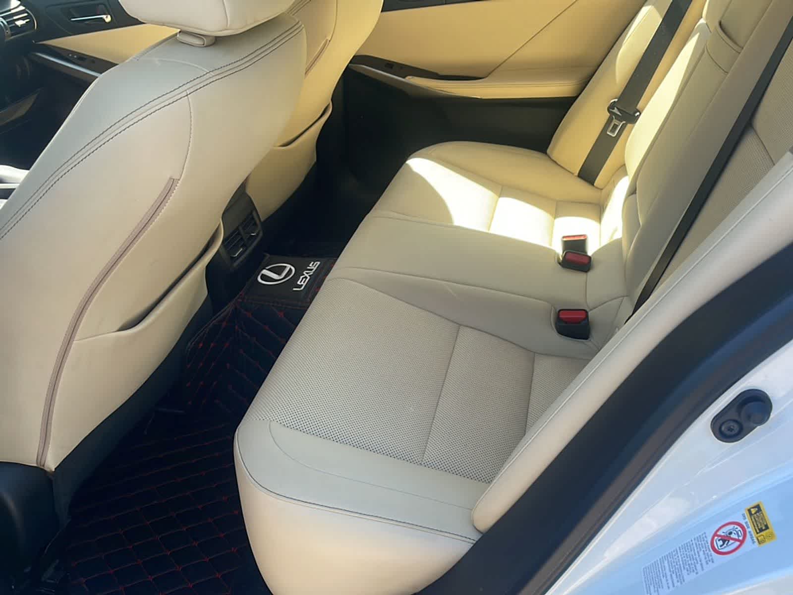 Thumbnail: 2015 Lexus IS - 13