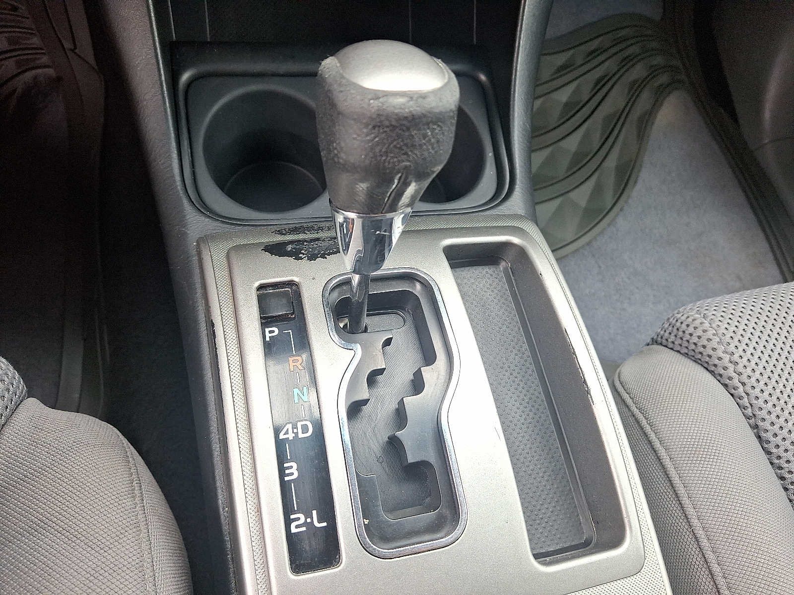Thumbnail: 2013 Toyota Tacoma - 16