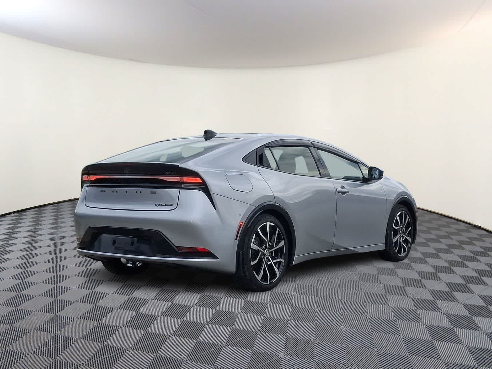 Thumbnail: 2024 Toyota Prius Prime - 6