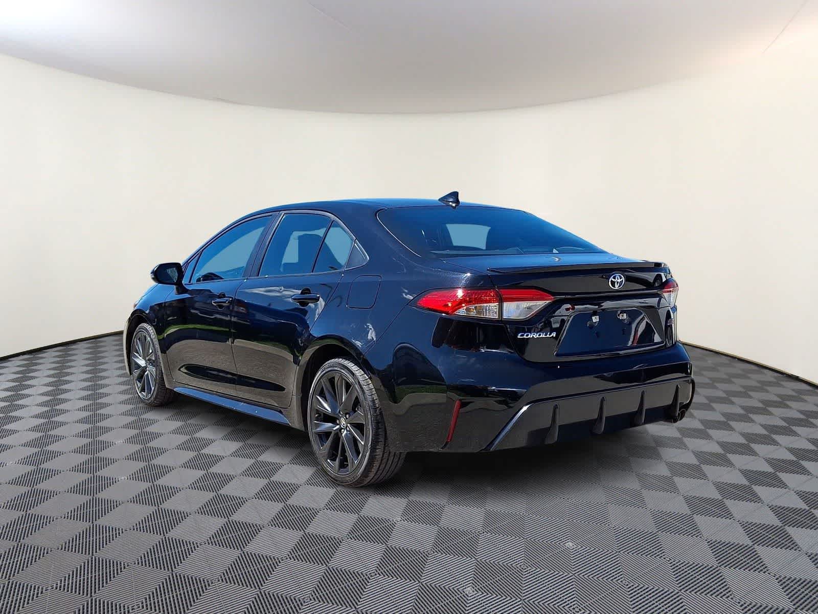 Thumbnail: 2024 Toyota Corolla - 9