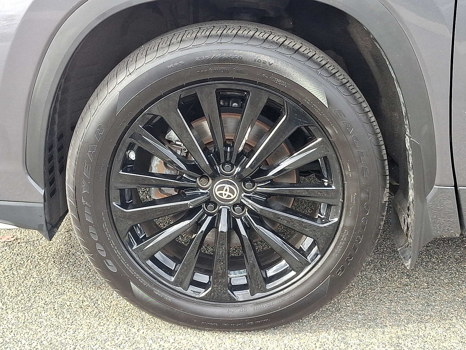 Thumbnail: 2023 Toyota Highlander - 11