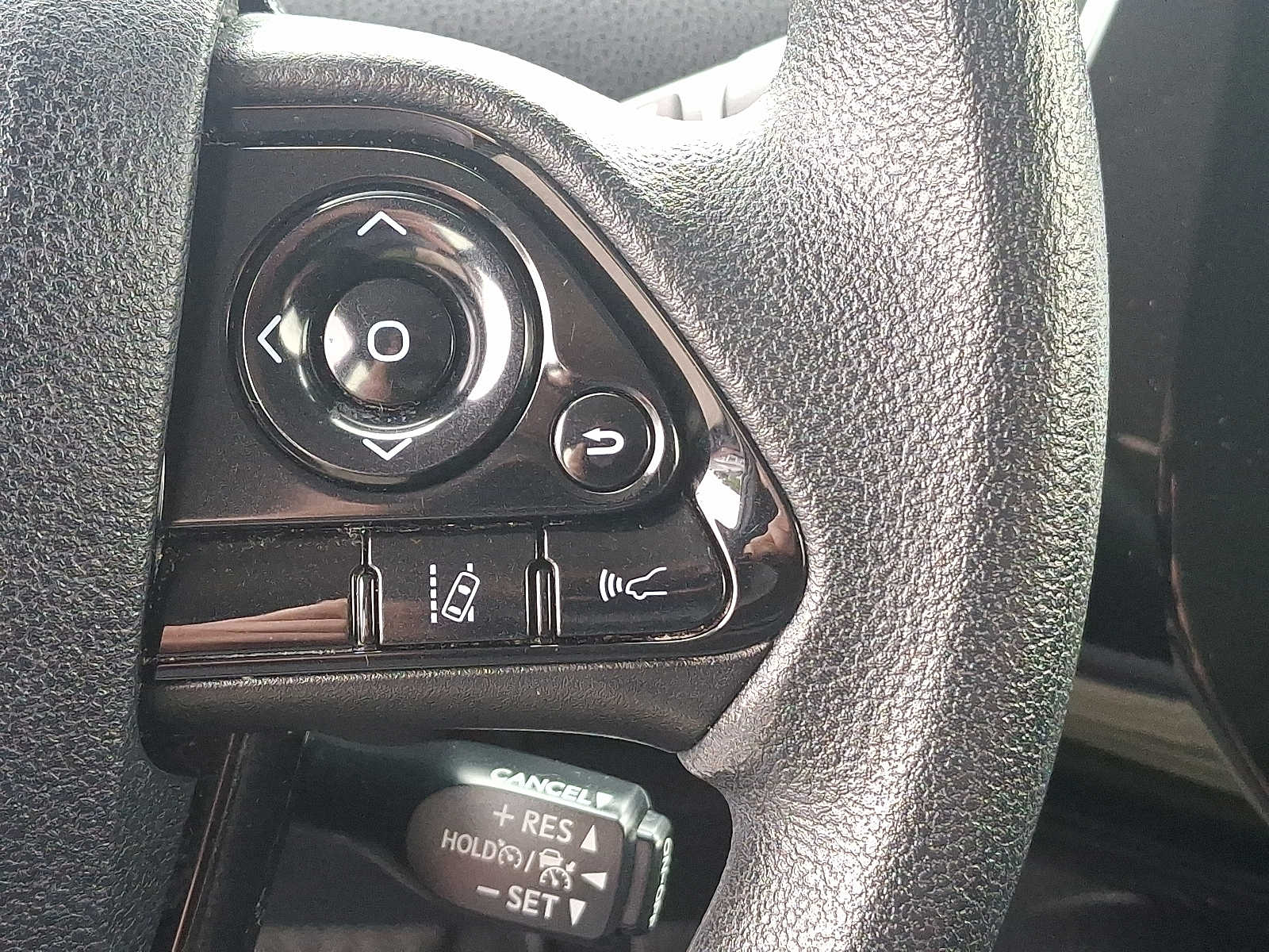 Thumbnail: 2019 Toyota Prius - 23