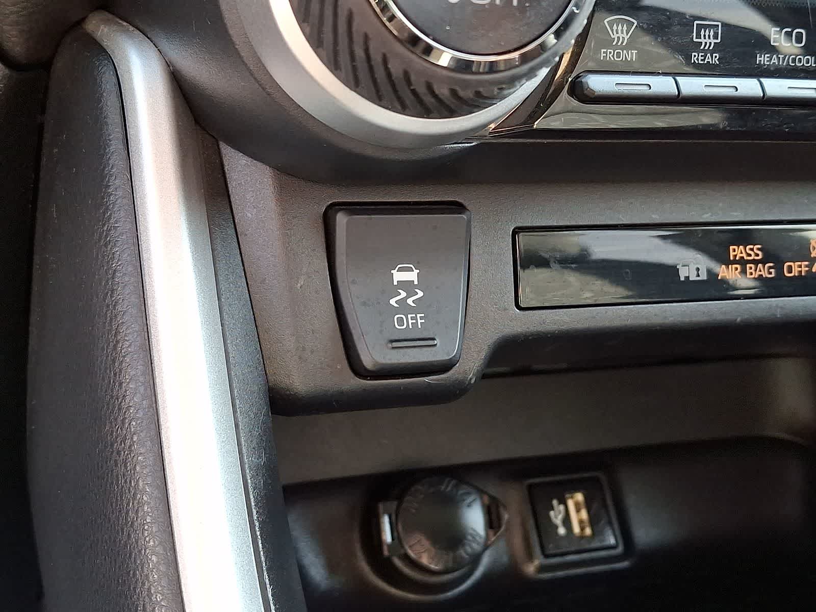 Thumbnail: 2024 Toyota RAV4 - 27