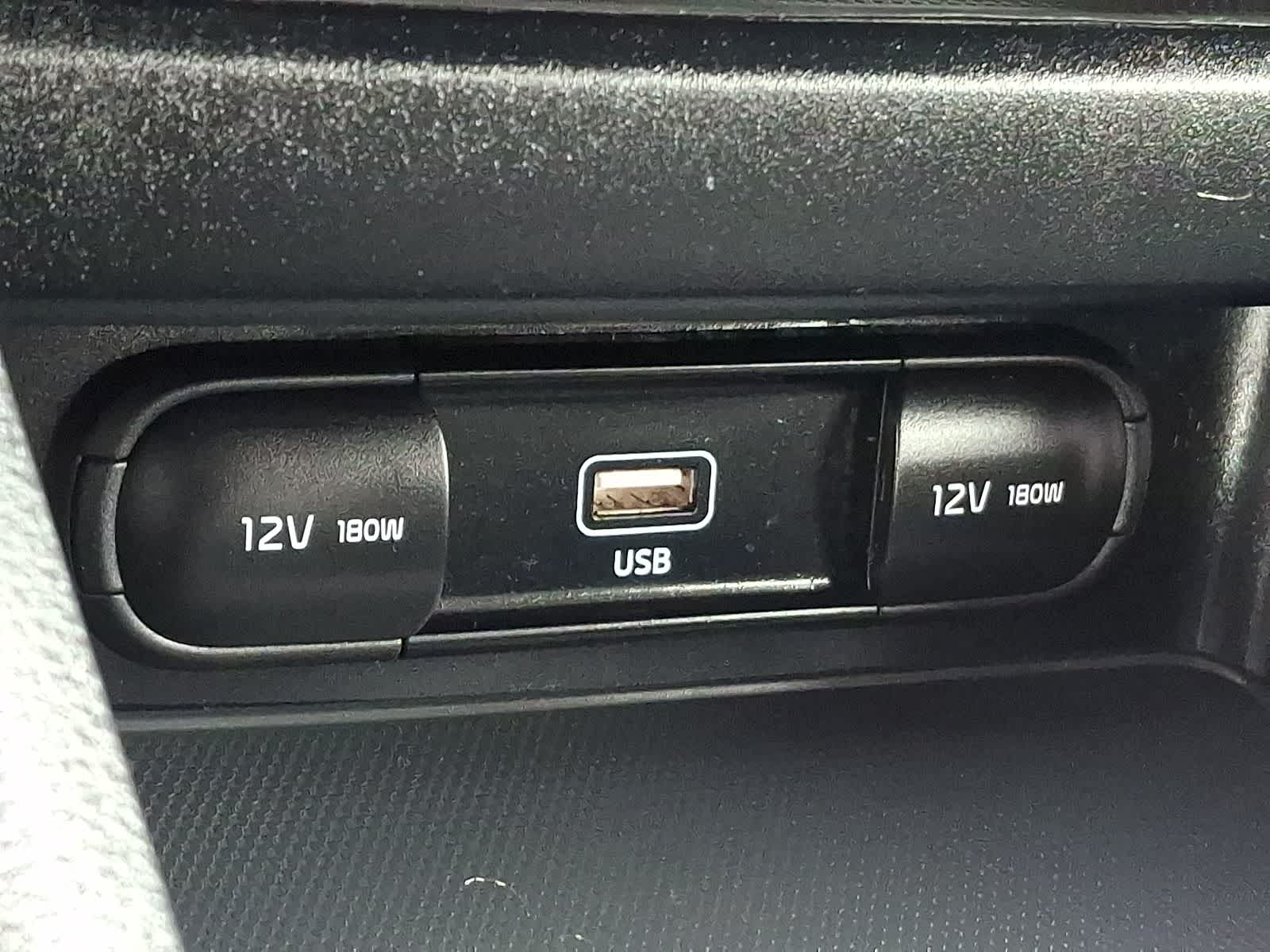 Thumbnail: 2023 Kia Forte - 24