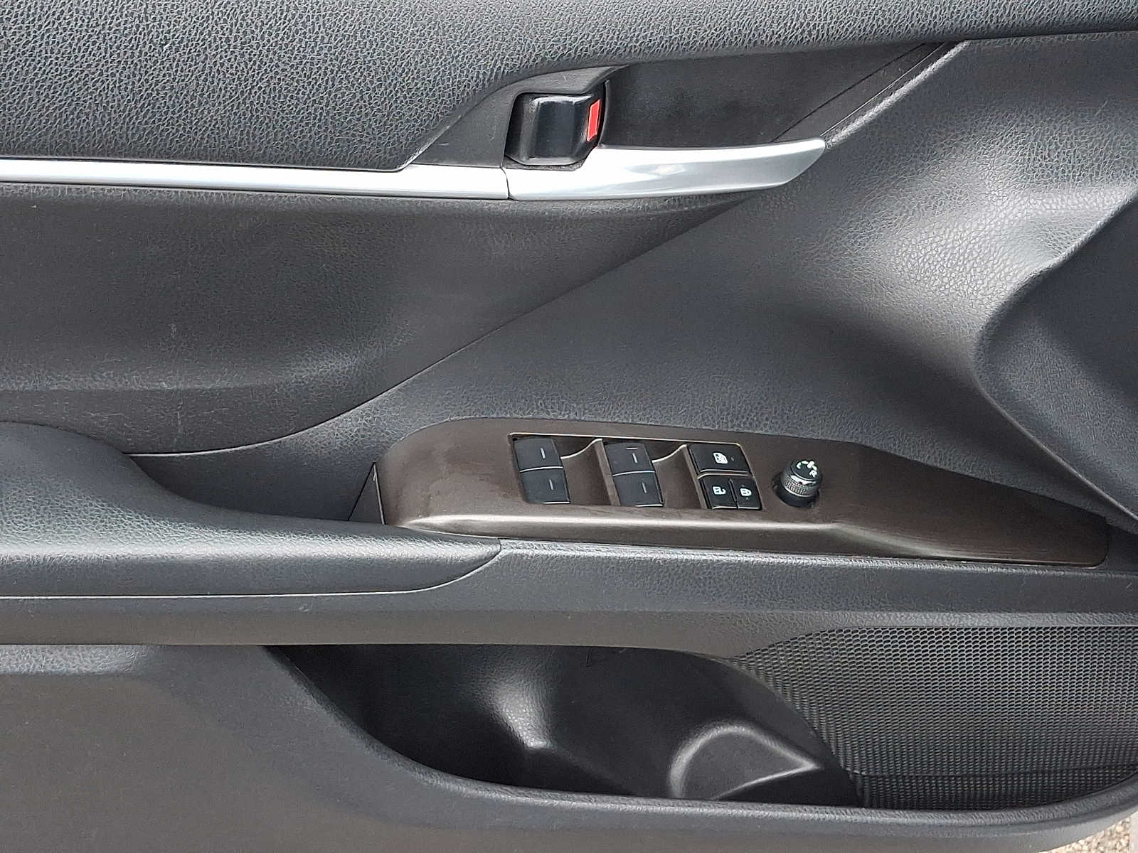 Thumbnail: 2023 Toyota Camry - 15