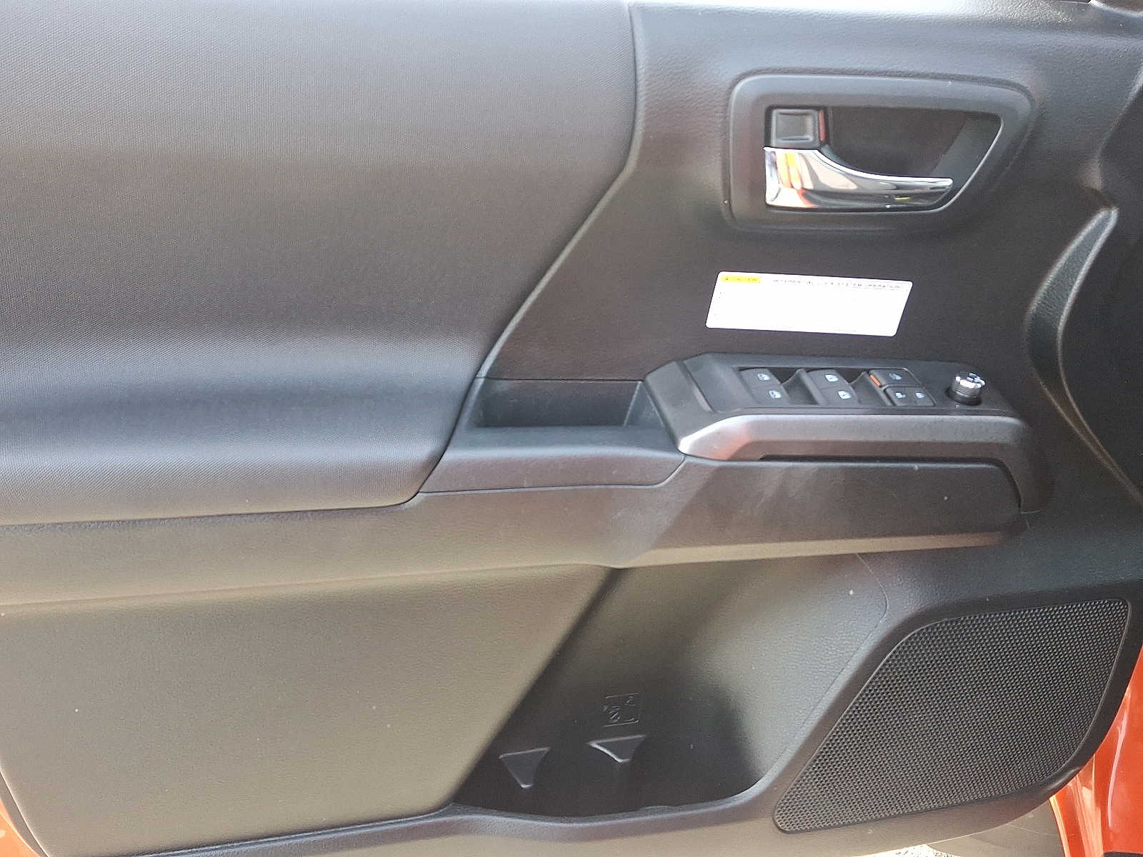 Thumbnail: 2017 Toyota Tacoma - 14