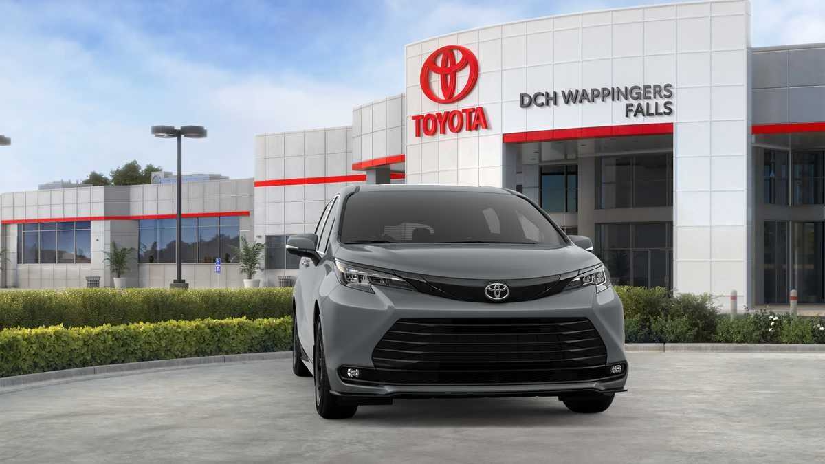 Thumbnail: 2026 Toyota Sienna - 26
