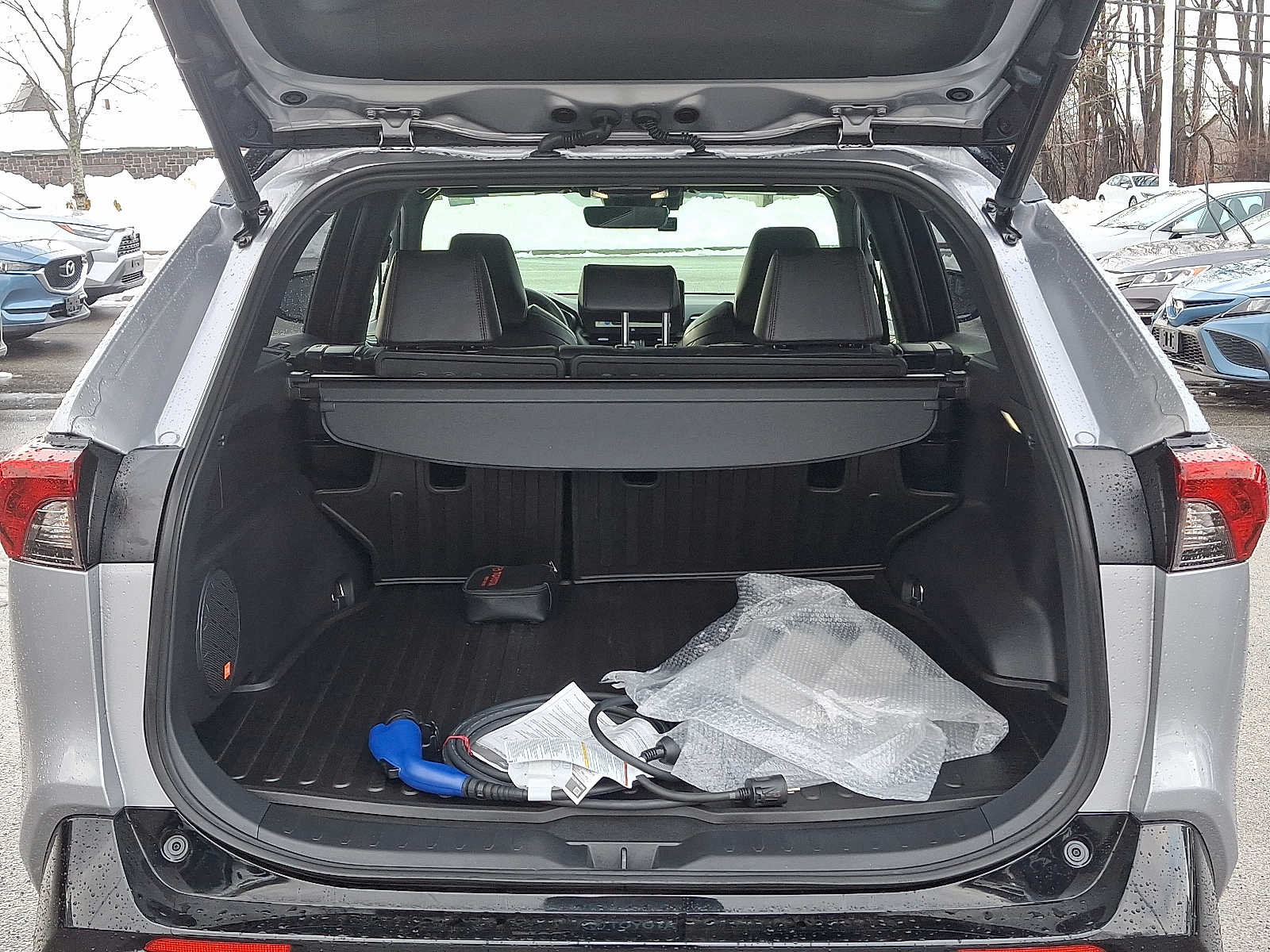 Thumbnail: 2023 Toyota RAV4 - 31