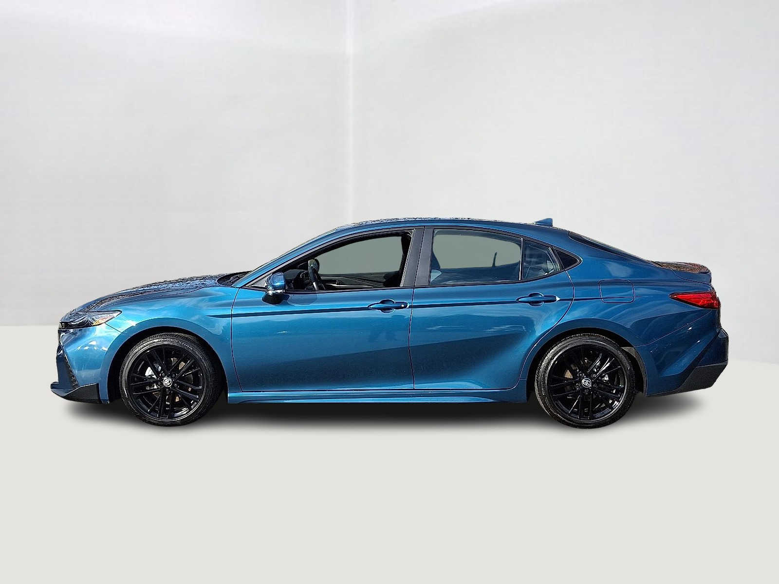 Thumbnail: 2025 Toyota Camry - 10